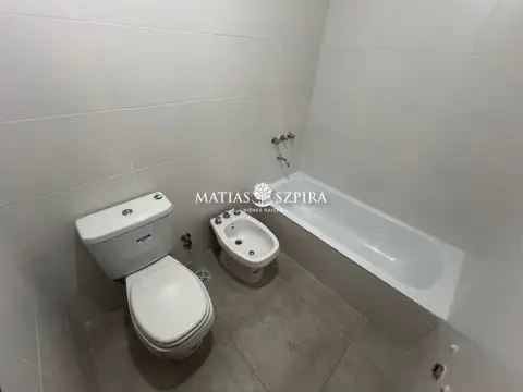 Depto Tipo Casa en Venta en Castelar, USD 65.000