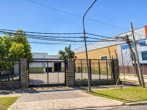 Galpon en Venta en Loma Hermosa, USD 1.200.000