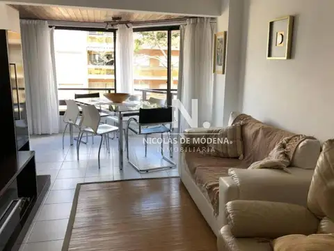 Vende Apartamento de 3 dormitorios ubicado en Peninsula Punta del Este