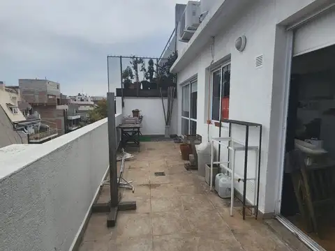 Oficina comercial con espectacular terraza propia! piso alto excelente luz