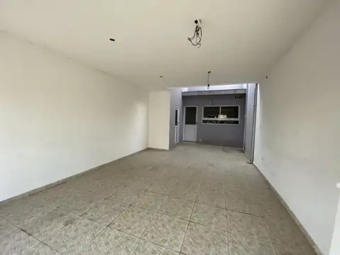 Casa en Venta en Temperley, USD 95.000