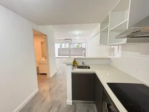 Venta departamento con balcón en San Cristobal