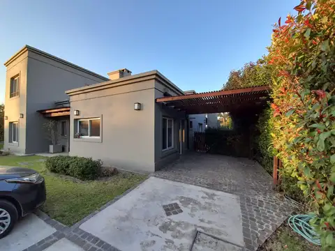 Casa en Alquiler Temporal en La Montura, USD 4.300