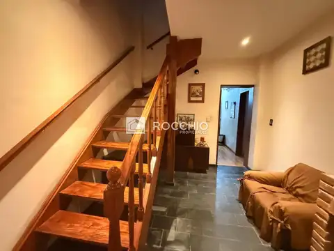 Casa 6 ambientes con 1 baño