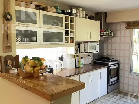 Casa 6 ambientes con 3 baños