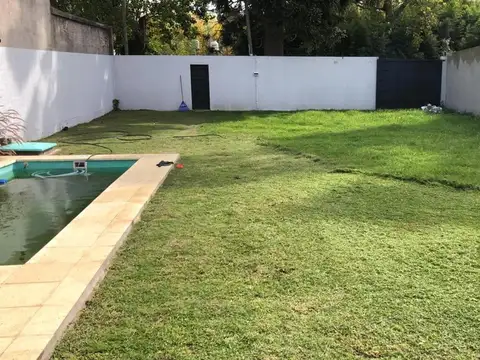 Casa 2 ambientes con 1 baño