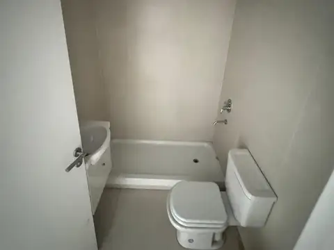 Ricardo Gutiérrez 3000, Piso 2