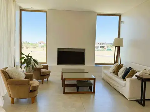 Casa en Alquiler Temporal en Don Torcuato, USD 4.000