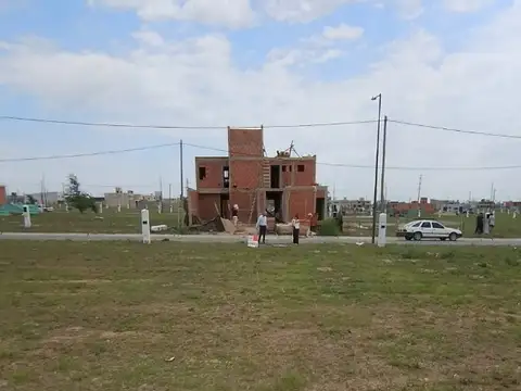 DOCTA - LOTES EN VENTA APTO DUPLEX