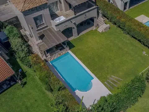 Casa en Alquiler de 3 dormitorios