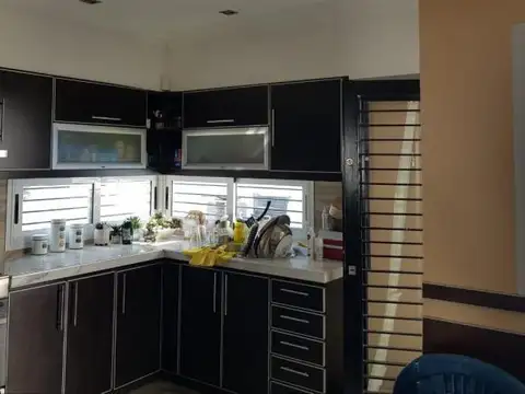 Cerrito 700