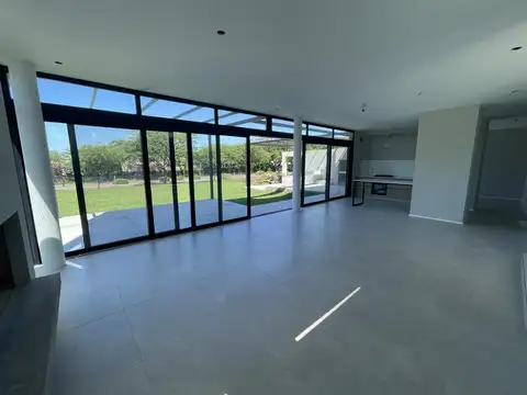Casa en venta - Barrio San Matias - Escobar - 3 dormitorios (1 suite) - A ESTRENAR