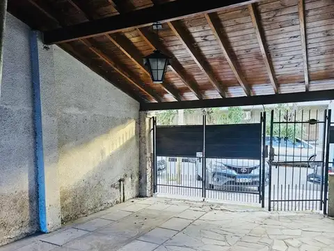 CASA  A RECICLAR EN LOTE PROPIO EN SAENZ PEÑA