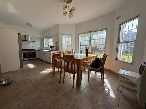 Casa en Venta en Echesortu, USD 320.000