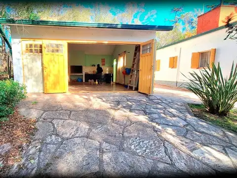 HERMOSO CHALET 3 AMPLIOS AMBIENTES Y COCHERA (O DPTO) VILLA GIARDINO CORDOBA 