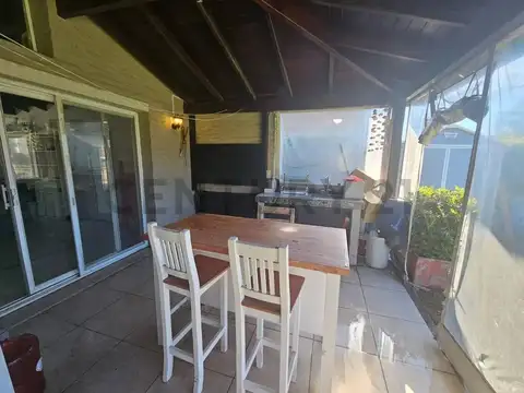 Departamento 5 ambientes con 3 baños