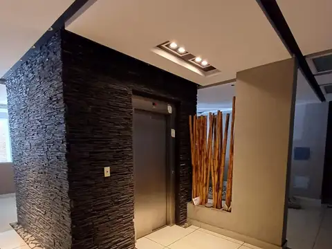 MONOAMBIENTE AL FRENTE IMPECABLE-CENTRO