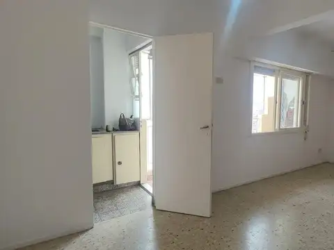 Departamento en Venta en Villa del Parque, USD 62.000