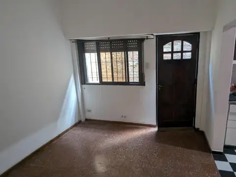 Depto Tipo Casa en Venta en Lanus, USD 49.500