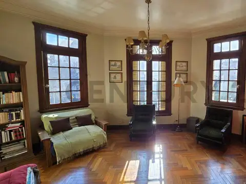 Rivadavia 6800, Piso 2