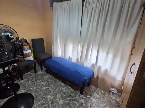 CASA 3 AMB C/COCHERA, PATIO Y FONDO C/GALPON EN TEMPERLEY!
