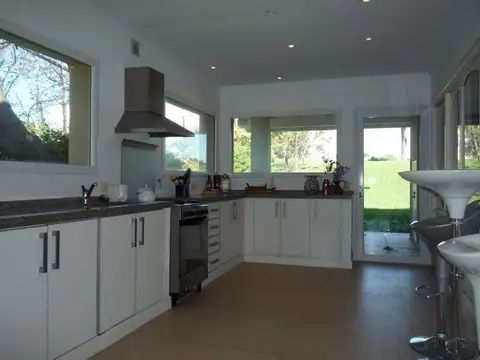 Casa en Alquiler - Zona Norte Playa / REF: 8832