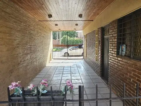 Coronel Sayos 1800