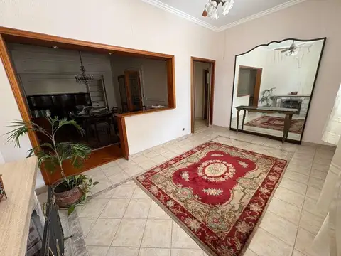 PH en venta - 4 Dormitorios 2 Baños - Nueva Pompeya