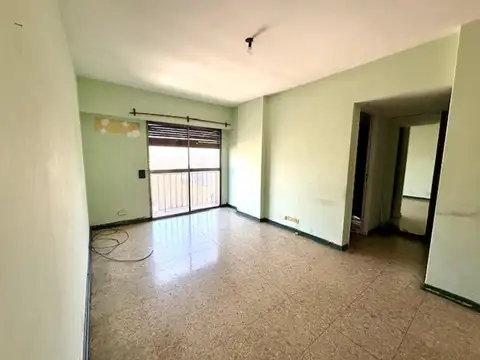 2 AMBIENTES AL FRENTE CON 2 BALCONES