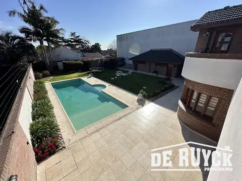 Casa en Venta de 5 dormitorios