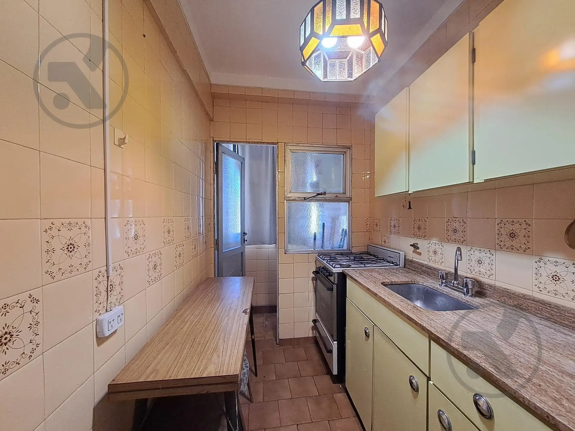 Venta departamento de 2 ambientes con cocina separada