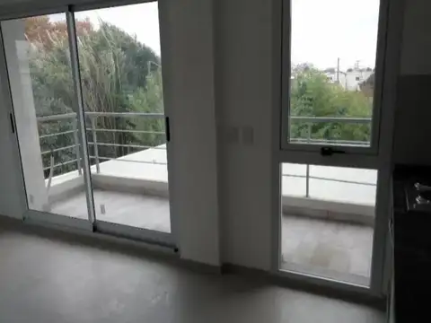 Domingo Olivera e/ Cjal. Santiago Firpo y Los Pozos