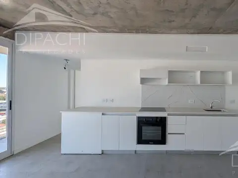 3 AMBIENTES CON BALCÓN A POCOS MTS DE AV MITRE