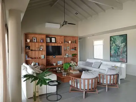 Casa en Alquiler de 4 dormitorios
