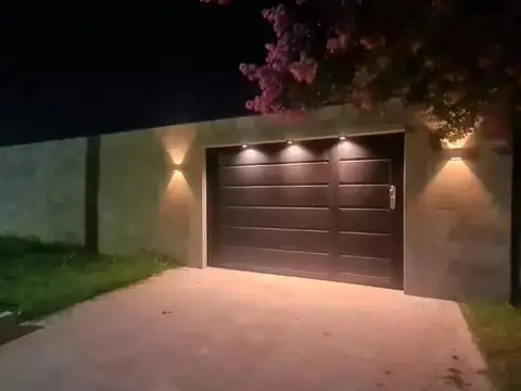 Casa 2 ambientes con 3 baños