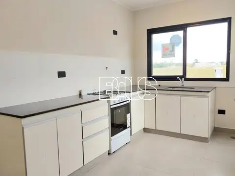 Depto Tipo Casa en Venta en Zona Sur, USD 99.000