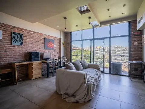 VENTA DEPTO DUPLEX TIPO LOFT DE 2 AMBIENTES A REFACCIONAR  CON COCHERA Y FULL AMENITIES
