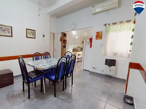 Venta casa 4 amb con patio y cochera