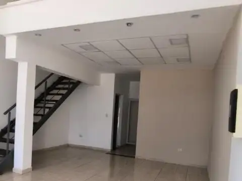 Local en Alquiler en Posadas, $ 800.000