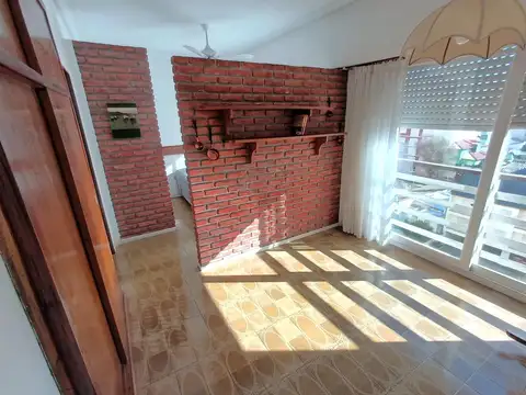 Monoambiente dividido edificio SUX XI  Miramar Impecable