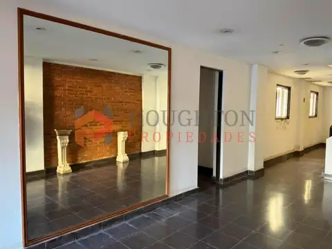Departamento en Alquiler en La Lucila, $ 1.300.000