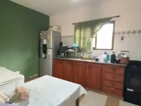 Casa en Alquiler con 2 cocheras