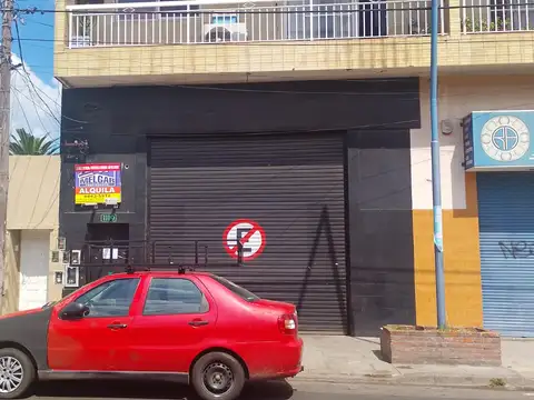 Local en alquiler Sobre Av Rosales  IDEAL DEPOSITO