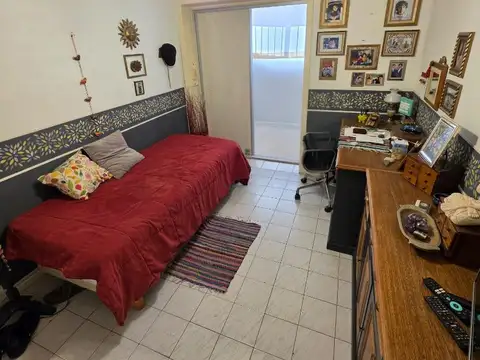 VENTA PISO UNICO 6 AMB