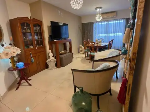 Depto Tipo Casa en Venta de 4 dormitorios