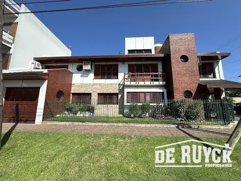 Corrientes esquina Gentili