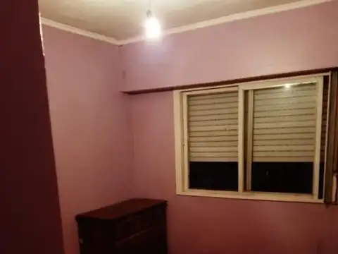 CASA DE 4 DE AMBIENTES / SE ESCUCHAN OFERTAS