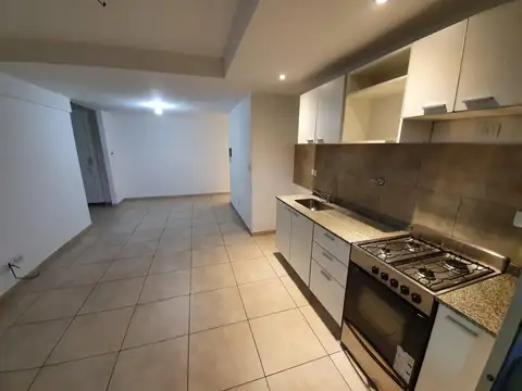 Departamento en Alquiler en Valentín Alsina, $ 650.000