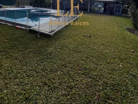 Casa en Venta con 5 cocheras