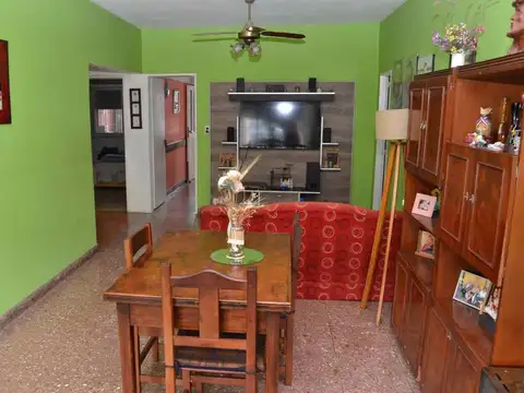 VENTA CASA AMBIENTES CON JARDIN EN I.CASANOVA